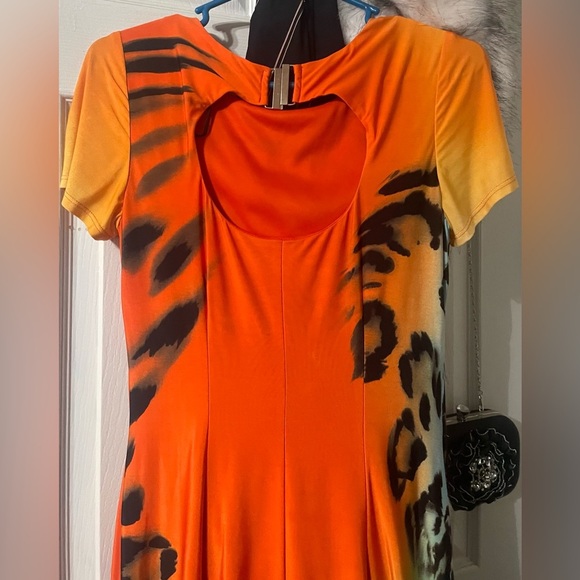 Frank Lyman Design Stand out Stunning Dress! - Picture 6 of 7